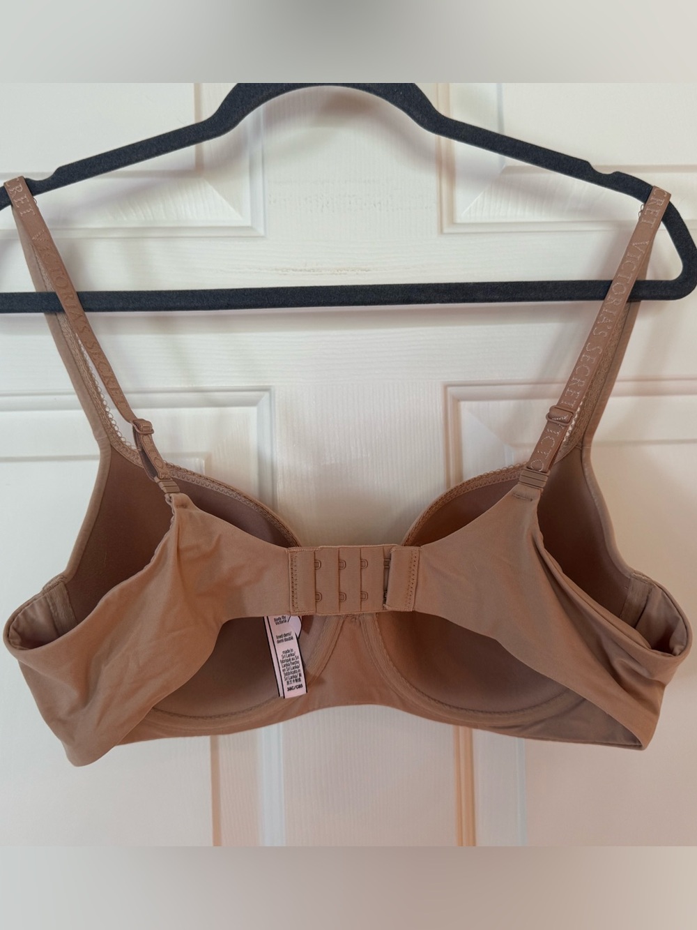 Victoria’s Secret Body by Victoria Demi Bra, 38C - Picture 2 of 10